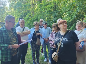 Wyjazd studyjny z okazji 40-lecia Bolimowskiego Parku Krajobrazowego z emerytowanymi pracownikami Uniwersytetu Łódzkiego, 